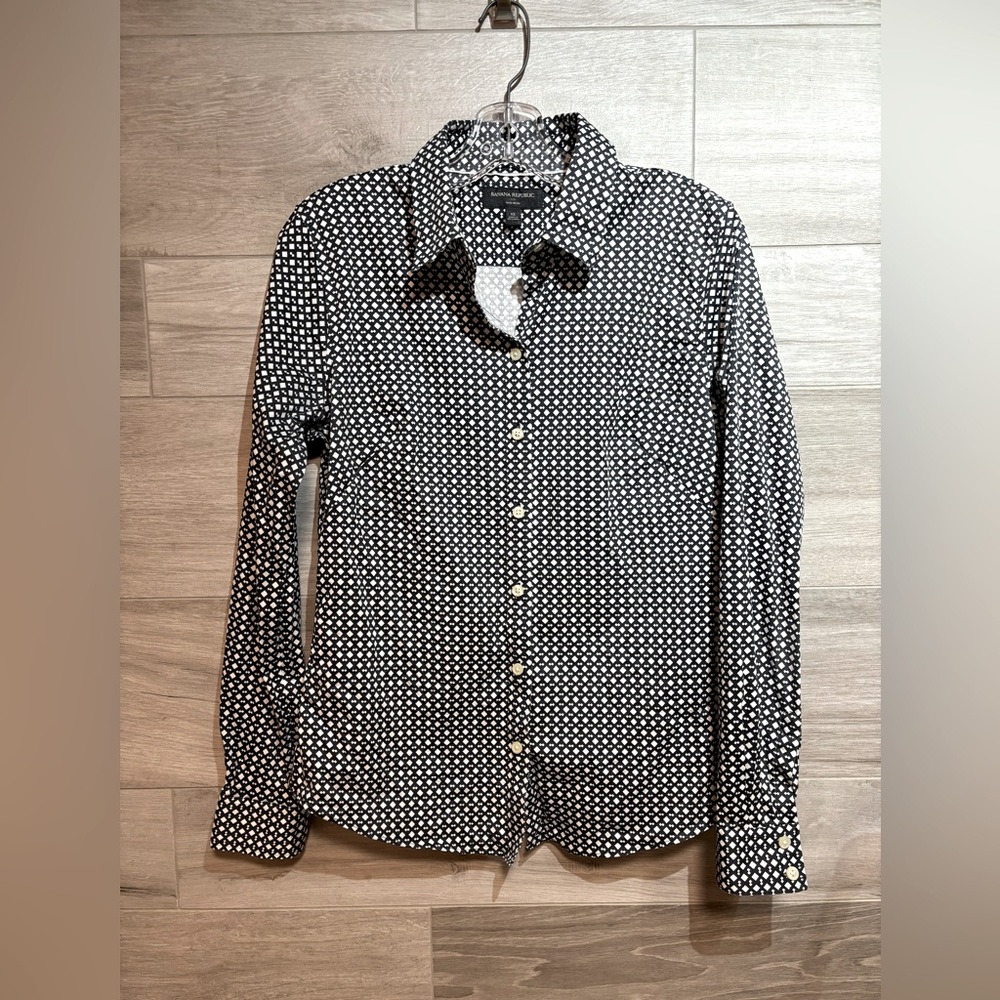 Banana Republic Black and White Button Down Shirt